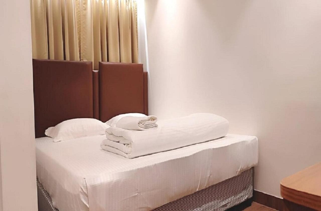 Staymaker Hotel Mohan Palace Baharampur 外观 照片
