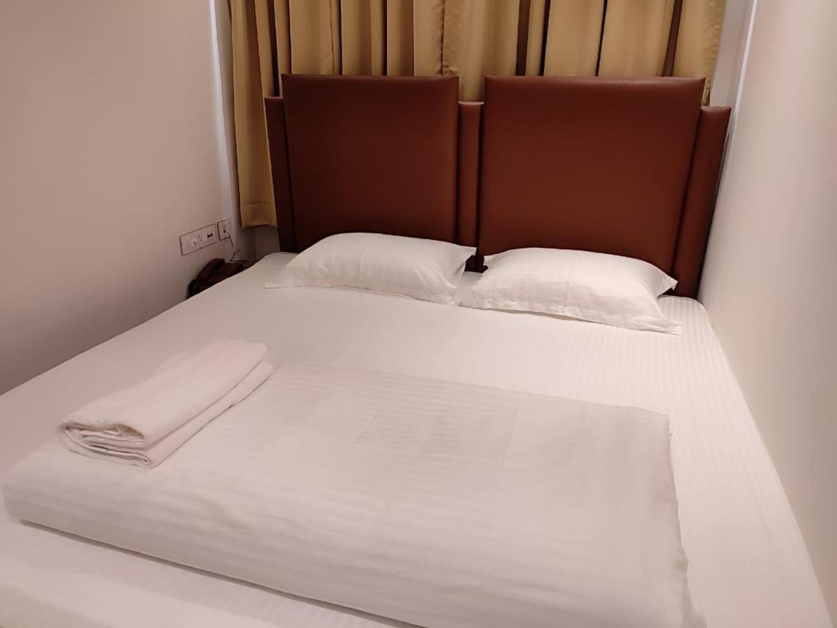 Staymaker Hotel Mohan Palace Baharampur 外观 照片